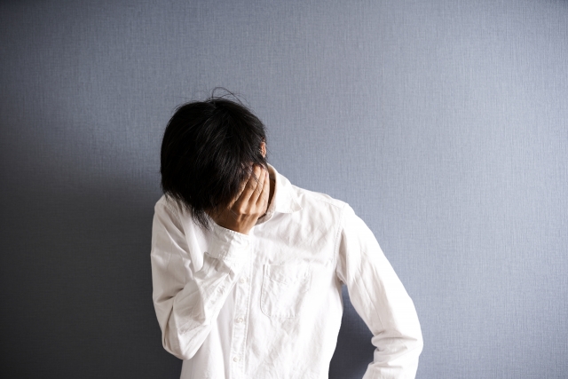 悲しい_男性20